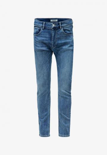 Узкие джинсы