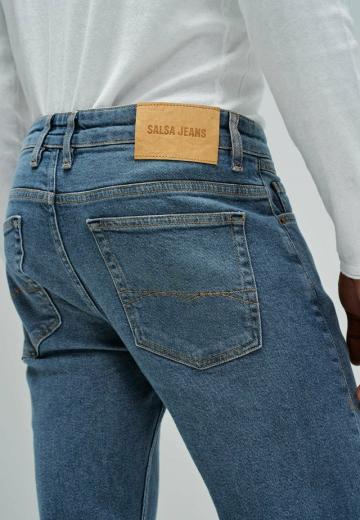 Узкие джинсы