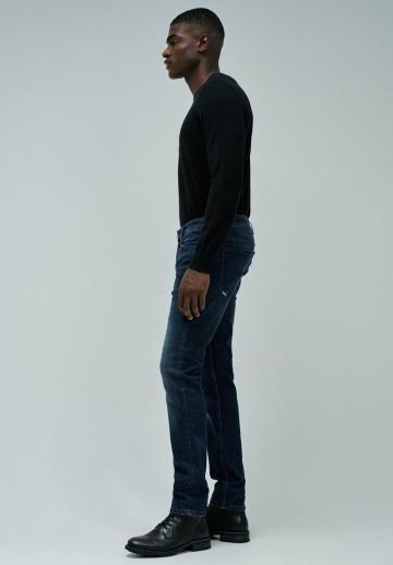 Узкие джинсы