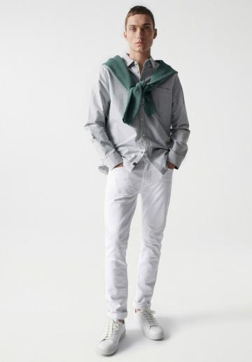 Узкие джинсы