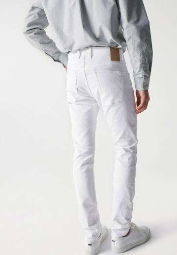 Узкие джинсы