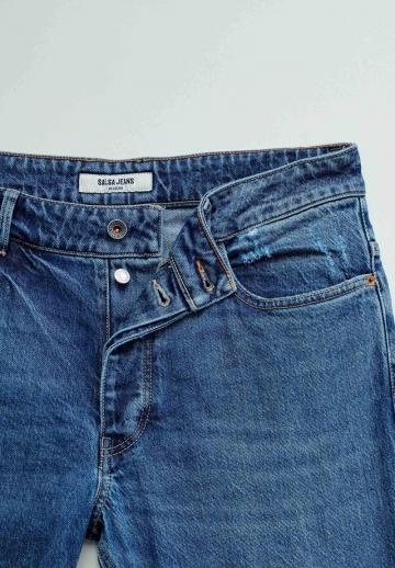 Прямые джинсы