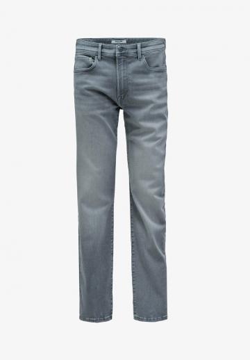 Прямые джинсы