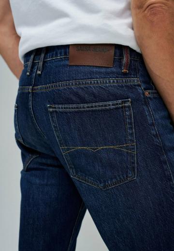 Прямые джинсы