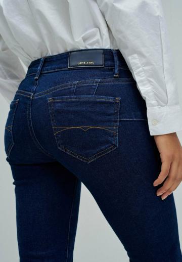 Клешеные брюки