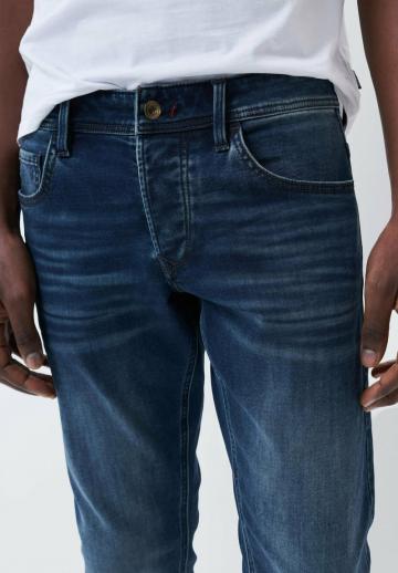 Узкие джинсы