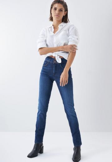 Прямые джинсы