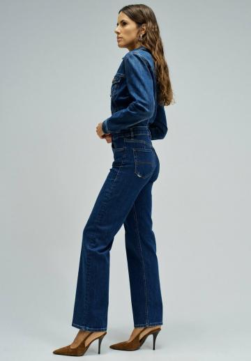Прямые джинсы