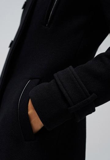 Короткое пальто