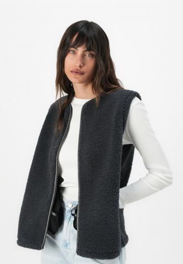 Пуховой жилет