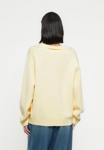 Пуловер в полоску