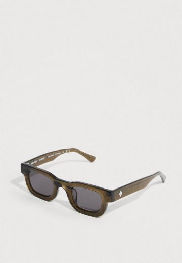 Солнечные очки