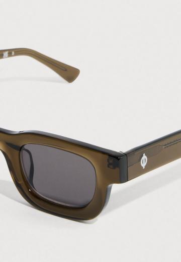 Солнечные очки