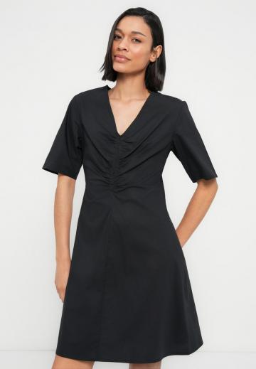 Короткое платье