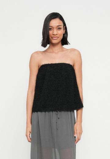 Топ без бретелек