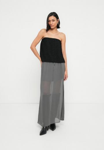 Топ без бретелек