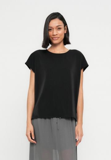 Атласная блузка