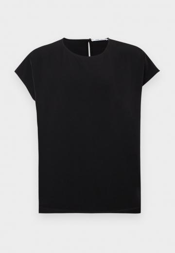 Атласная блузка