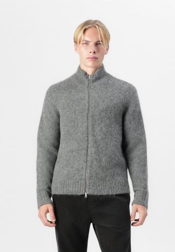 Вязаная кофта