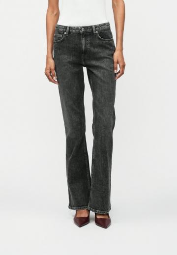 Клешеные джинсы