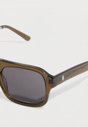 Солнечные очки