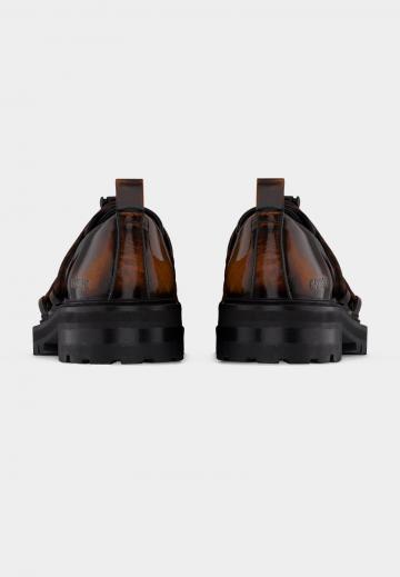 Ботинки на шнуровке