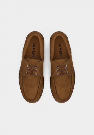 Ботинки на шнуровке