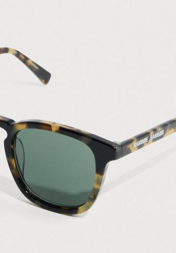 Солнечные очки