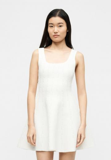 Короткое платье