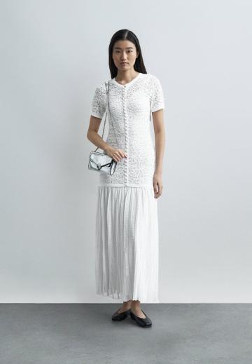 Вязаное платье