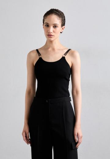 Топ на бретельках