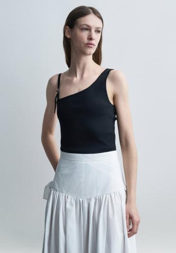 Топ на бретельках