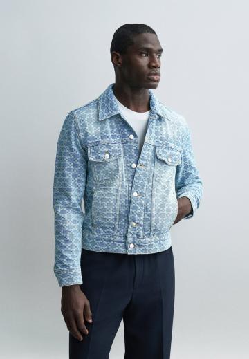 Джинсовая куртка