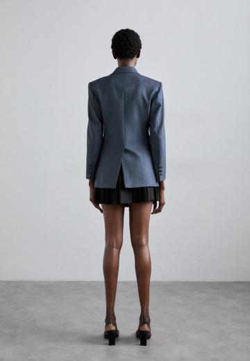 Длинный блейзер