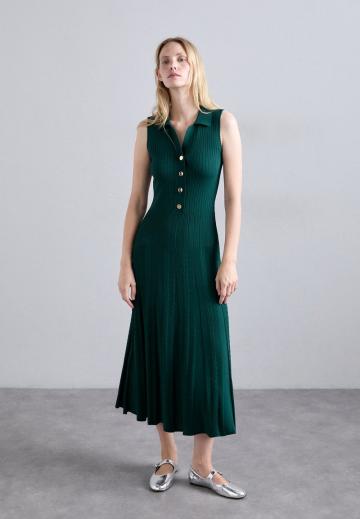 Вязаное платье