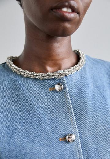 Джинсовая жилетка