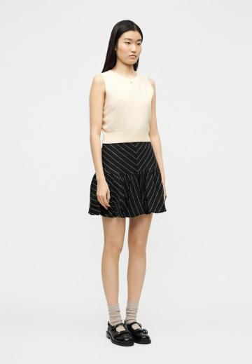 Пуловер без рукавов