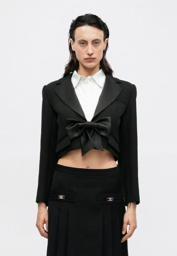 Короткий блейзер