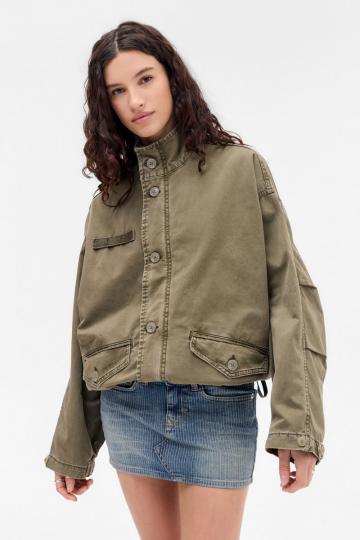 Блейзер с накладными карманами