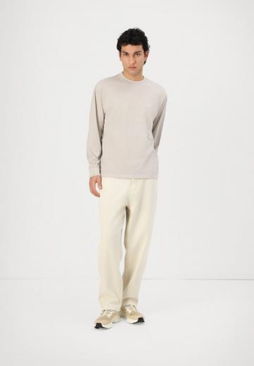 Свободные джинсы