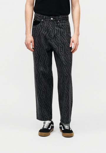 Свободные джинсы