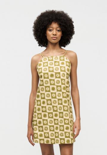 Короткое платье