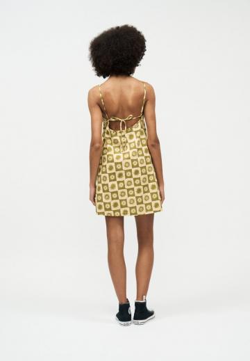 Короткое платье