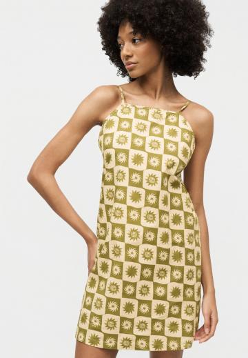 Короткое платье