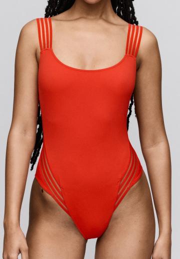 Слитный купальник