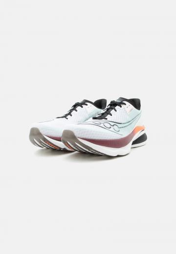 Беговые кроссовки