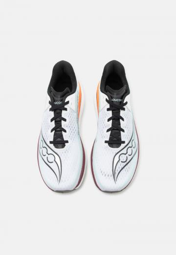 Беговые кроссовки