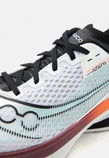 Беговые кроссовки