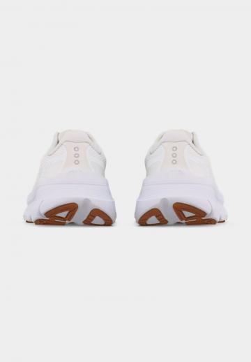 Беговые кроссовки