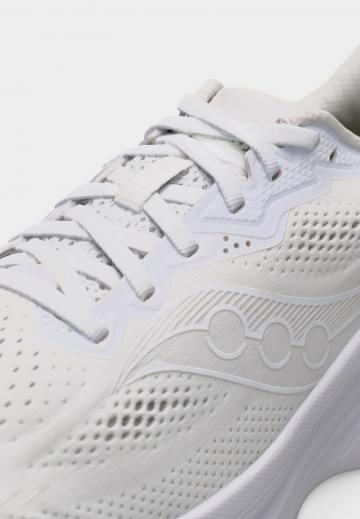 Беговые кроссовки